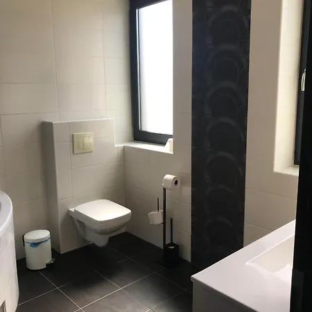 4 Haloszobas Pihenj Meg Vendeghaz