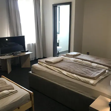 Konukevi 4 Haloszobas Pihenj Meg Vendeghaz