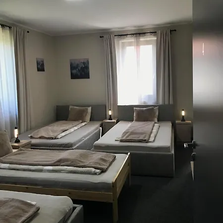 4 Haloszobas Pihenj Meg Vendeghaz Konukevi 4*