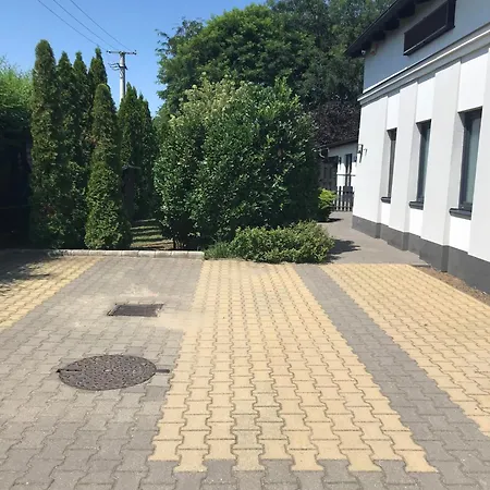 4 Haloszobas Pihenj Meg Vendeghaz *