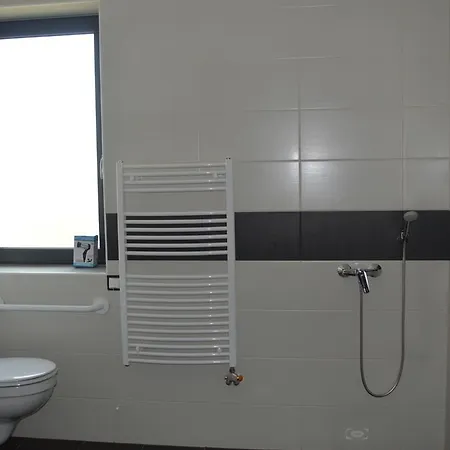 4 Haloszobas Pihenj Meg Vendeghaz Konukevi 4*