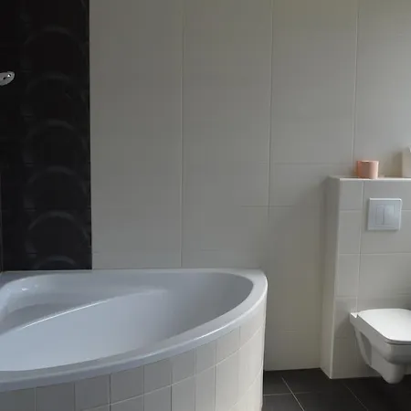 4 Haloszobas Pihenj Meg Vendeghaz Konukevi